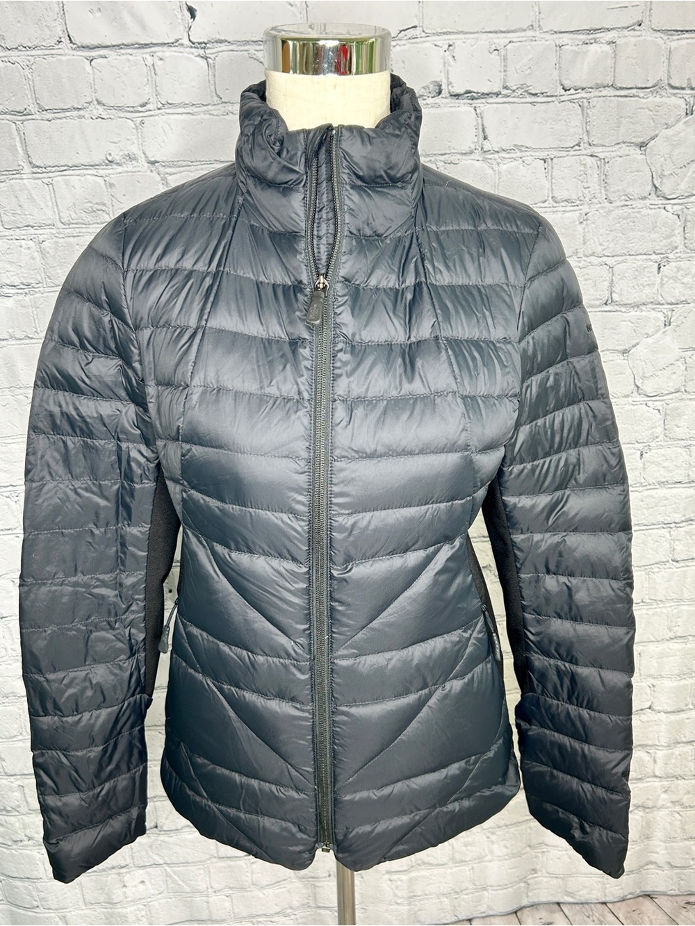 The North Face Women's Black Quilted Packable Puffer Jacket Small